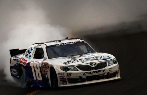 2012_logano_phoenix